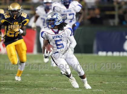 Thumbnail 1 in Byrnes @ Aquinas photogallery.