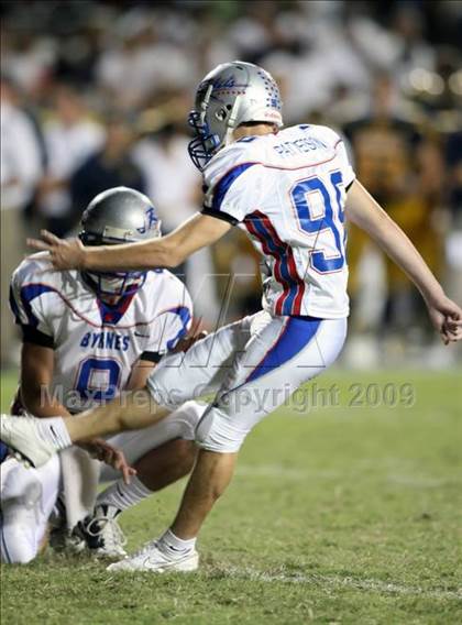 Thumbnail 1 in Byrnes @ Aquinas photogallery.