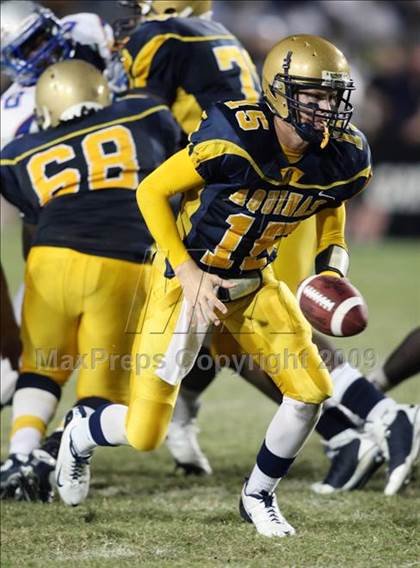 Thumbnail 1 in Byrnes @ Aquinas photogallery.
