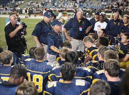 Thumbnail 1 in Byrnes @ Aquinas photogallery.