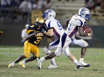 Thumbnail 1 in Byrnes @ Aquinas photogallery.