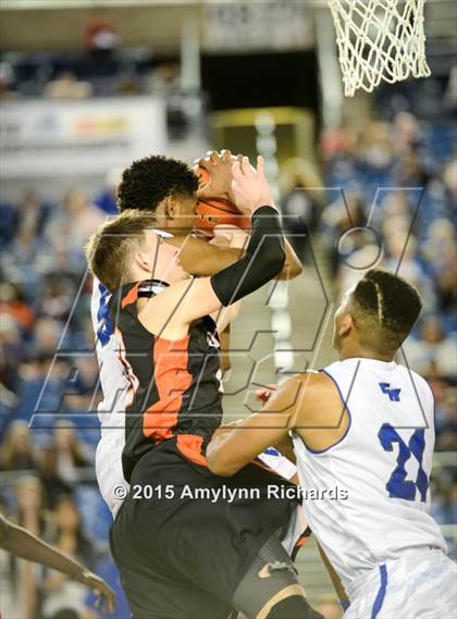 Thumbnail 1 in Davis vs. Federal Way (WIAA 4A Final) photogallery.