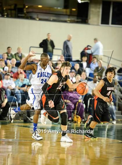 Thumbnail 2 in Davis vs. Federal Way (WIAA 4A Final) photogallery.