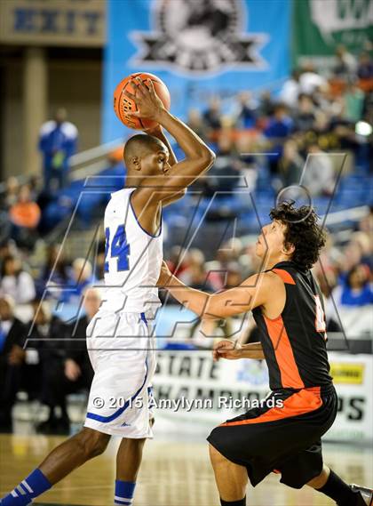 Thumbnail 2 in Davis vs. Federal Way (WIAA 4A Final) photogallery.