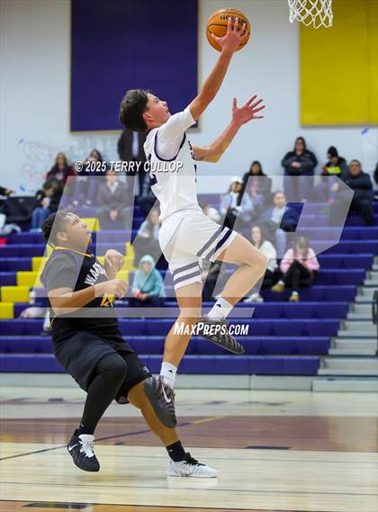 Thumbnail 3 in FR: Taylorsville @ Summit Academy (Sophomore) photogallery.