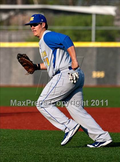 Thumbnail 2 in Newport Central Catholic vs. Beechwood (All A Classic Regional) photogallery.
