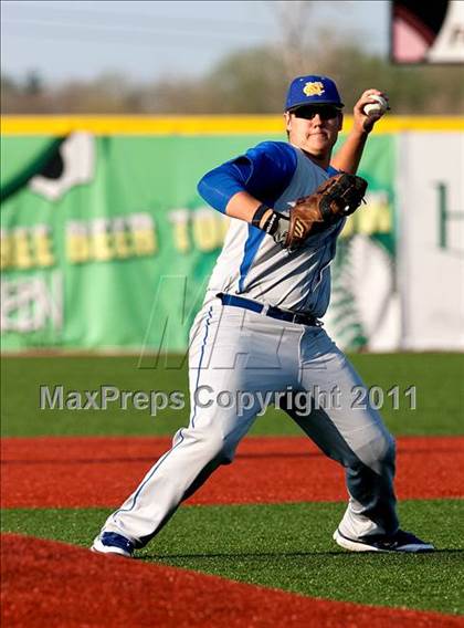 Thumbnail 1 in Newport Central Catholic vs. Beechwood (All A Classic Regional) photogallery.