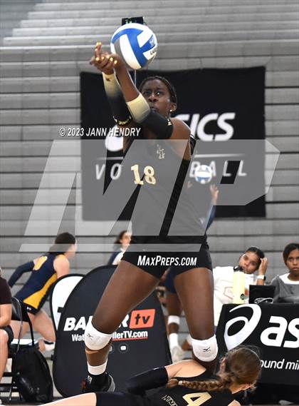 Thumbnail 2 in Branson vs. Lone Peak (Durango Fall Classic) photogallery.