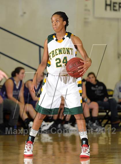 Thumbnail 3 in Shasta vs. Fremont (Lady Bulldog Holiday Classic) photogallery.