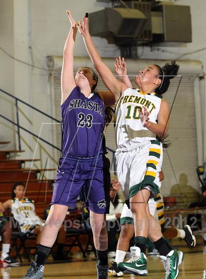 Thumbnail 3 in Shasta vs. Fremont (Lady Bulldog Holiday Classic) photogallery.