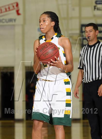 Thumbnail 3 in Shasta vs. Fremont (Lady Bulldog Holiday Classic) photogallery.