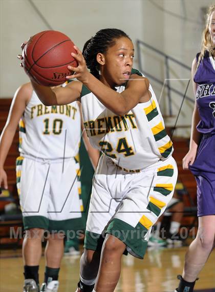 Thumbnail 2 in Shasta vs. Fremont (Lady Bulldog Holiday Classic) photogallery.
