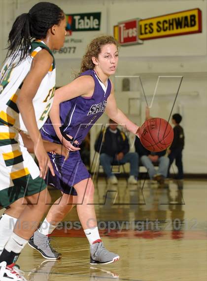 Thumbnail 3 in Shasta vs. Fremont (Lady Bulldog Holiday Classic) photogallery.