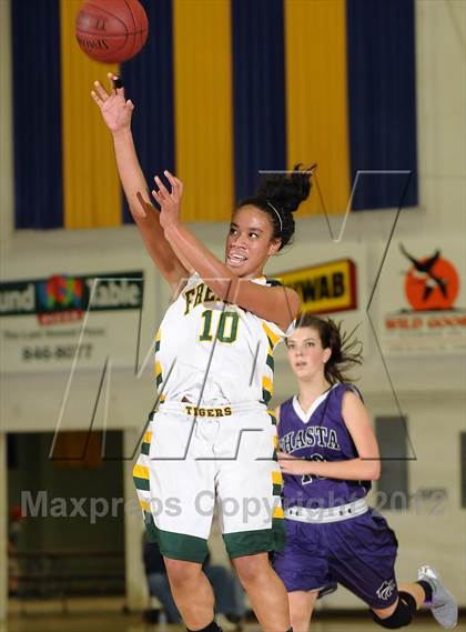 Thumbnail 3 in Shasta vs. Fremont (Lady Bulldog Holiday Classic) photogallery.