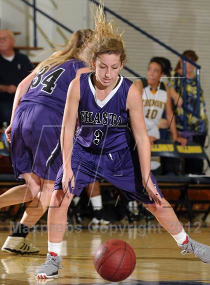 Thumbnail 3 in Shasta vs. Fremont (Lady Bulldog Holiday Classic) photogallery.