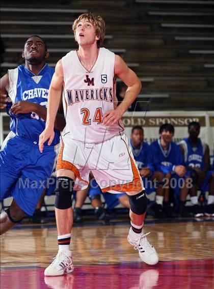 Thumbnail 3 in Madison vs. Chavez (McDonald's Texas Invitational) photogallery.