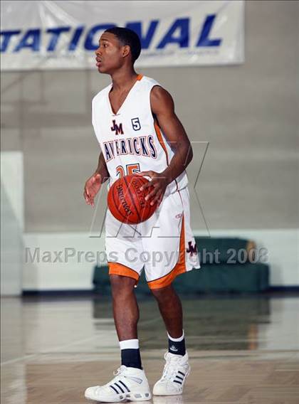 Thumbnail 2 in Madison vs. Chavez (McDonald's Texas Invitational) photogallery.
