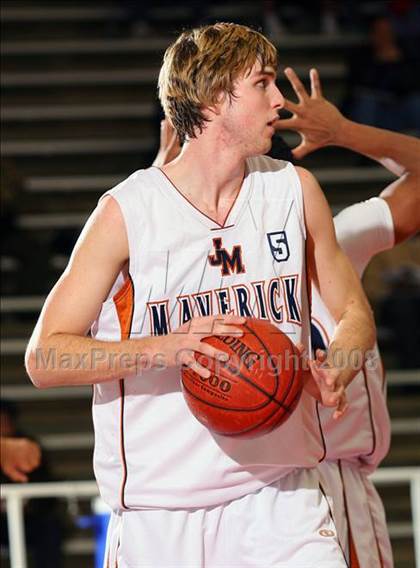 Thumbnail 2 in Madison vs. Chavez (McDonald's Texas Invitational) photogallery.
