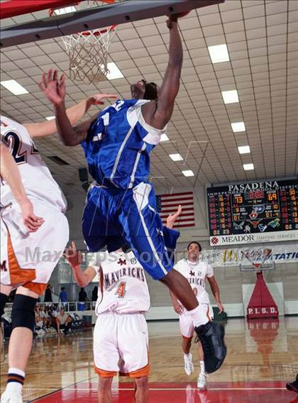Thumbnail 2 in Madison vs. Chavez (McDonald's Texas Invitational) photogallery.