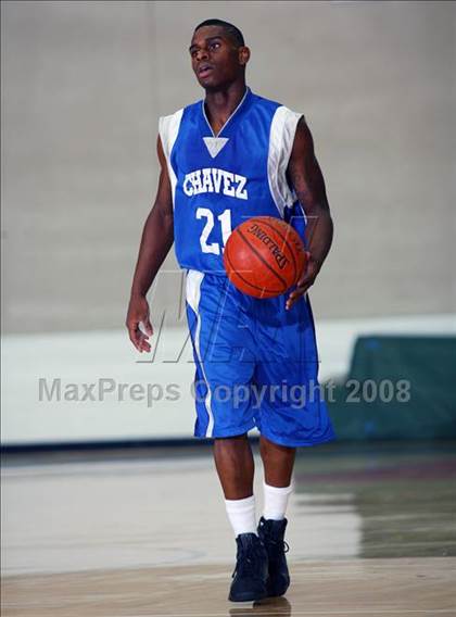 Thumbnail 2 in Madison vs. Chavez (McDonald's Texas Invitational) photogallery.