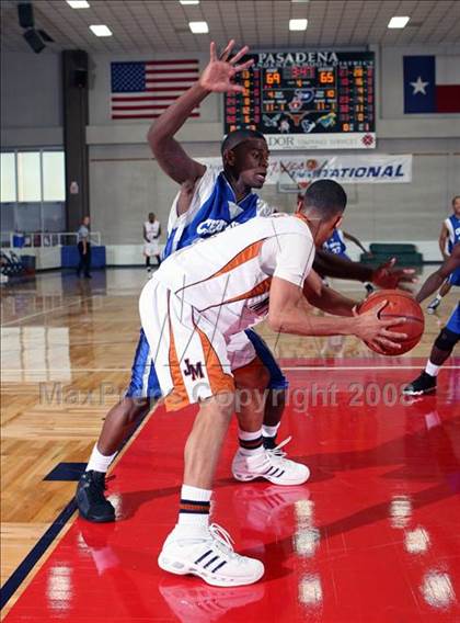 Thumbnail 2 in Madison vs. Chavez (McDonald's Texas Invitational) photogallery.