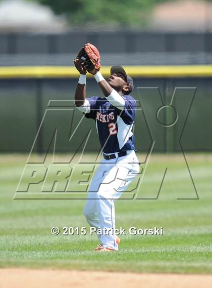 Thumbnail 1 in Evanston vs Oak Park-River Forest (IHSA Class 4A Sectional Final) photogallery.