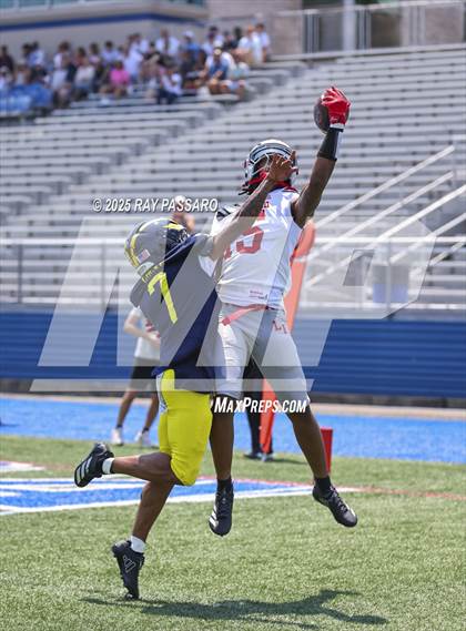 Thumbnail 1 in National Football Foundation All-Star Classic - NYC vs Long Island (1st half photos) photogallery.