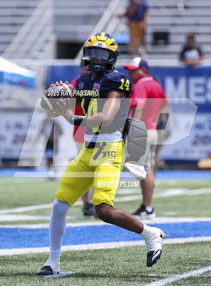 Thumbnail 1 in National Football Foundation All-Star Classic - NYC vs Long Island (1st half photos) photogallery.