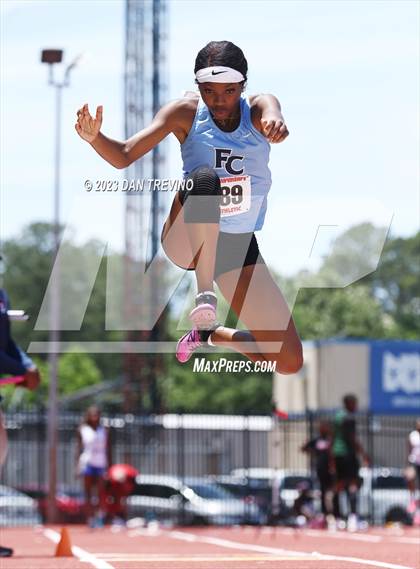 Thumbnail 1 in VHSL T&F State Championships - Class 5/6 (Triple Jump) photogallery.