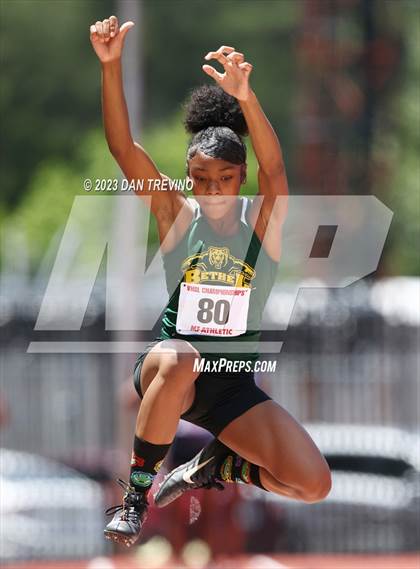 Thumbnail 1 in VHSL T&F State Championships - Class 5/6 (Triple Jump) photogallery.