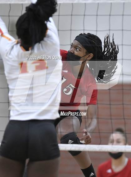 Thumbnail 1 in Lakewood vs. Cathedral Catholic (Dave Mohs Tournament) photogallery.
