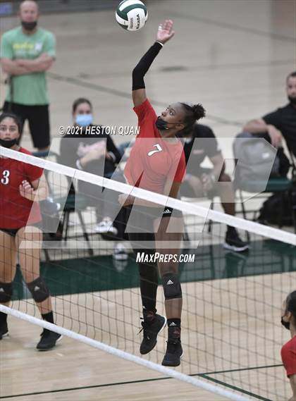 Thumbnail 1 in Lakewood vs. Cathedral Catholic (Dave Mohs Tournament) photogallery.