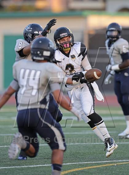 Thumbnail 1 in Sierra Canyon vs. San Fernando photogallery.