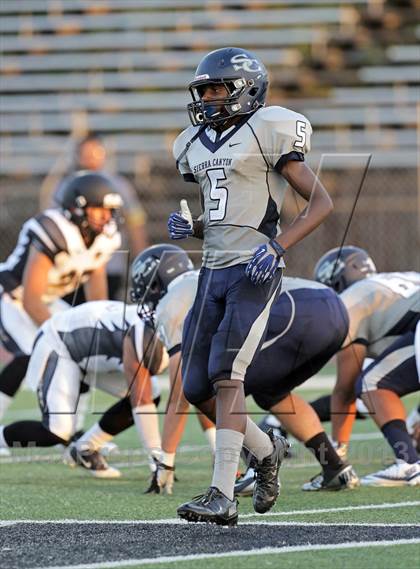 Thumbnail 3 in Sierra Canyon vs. San Fernando photogallery.