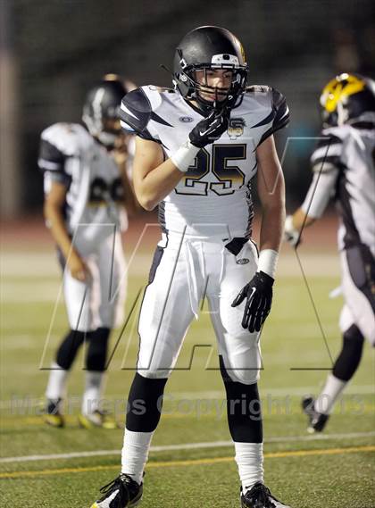 Thumbnail 1 in Sierra Canyon vs. San Fernando photogallery.