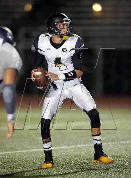 Thumbnail 3 in Sierra Canyon vs. San Fernando photogallery.