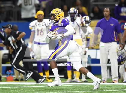 Thumbnail 3 in Amite vs Lutcher (LHSAA Class 3A Final) photogallery.