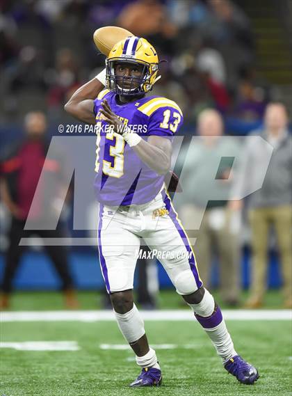 Thumbnail 2 in Amite vs Lutcher (LHSAA Class 3A Final) photogallery.