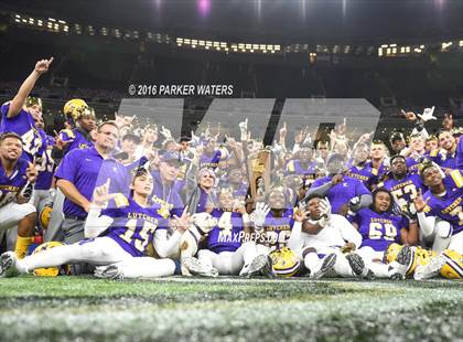 Thumbnail 1 in Amite vs Lutcher (LHSAA Class 3A Final) photogallery.