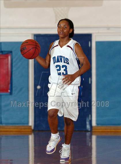 Thumbnail 1 in Vacaville vs. Davis (Dorothey Speck Memorial) photogallery.
