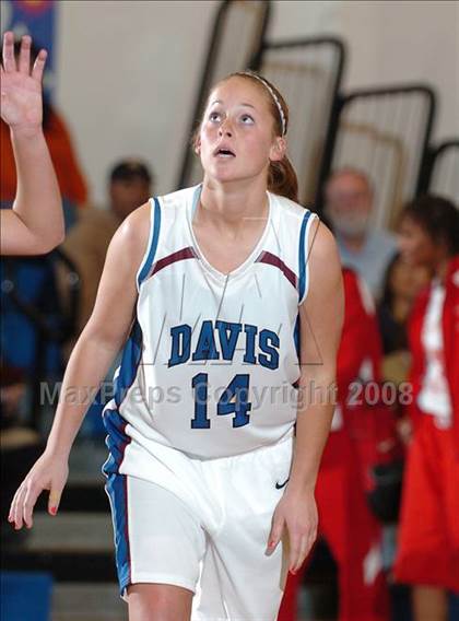 Thumbnail 3 in Vacaville vs. Davis (Dorothey Speck Memorial) photogallery.