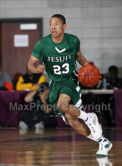 Thumbnail 3 in Strake Jesuit vs. Chavez (Texas 5A Region 3 Semifinal) photogallery.