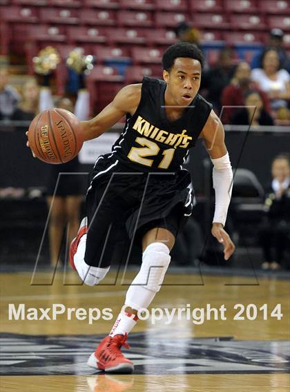 Thumbnail 2 in Bishop Montgomery vs. Moreau Catholic (CIF State D4 Final) photogallery.