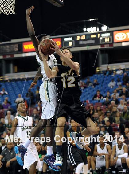 Thumbnail 3 in Bishop Montgomery vs. Moreau Catholic (CIF State D4 Final) photogallery.