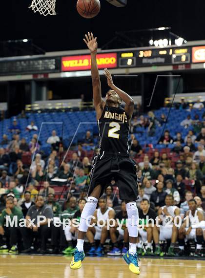Thumbnail 2 in Bishop Montgomery vs. Moreau Catholic (CIF State D4 Final) photogallery.