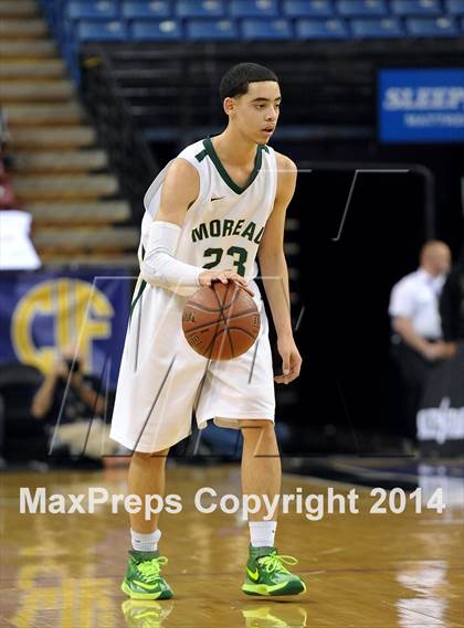 Thumbnail 3 in Bishop Montgomery vs. Moreau Catholic (CIF State D4 Final) photogallery.