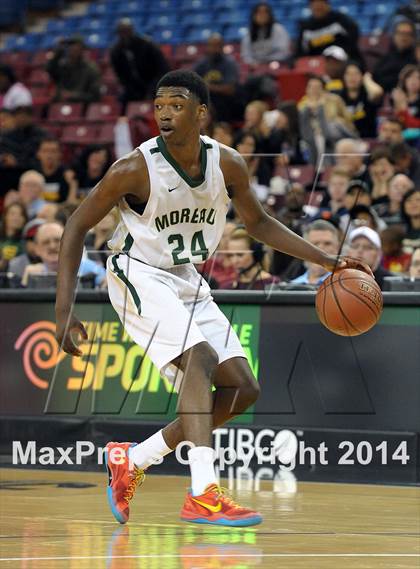 Thumbnail 3 in Bishop Montgomery vs. Moreau Catholic (CIF State D4 Final) photogallery.