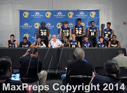 Thumbnail 1 in Bishop Montgomery vs. Moreau Catholic (CIF State D4 Final) photogallery.