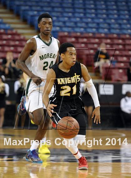 Thumbnail 2 in Bishop Montgomery vs. Moreau Catholic (CIF State D4 Final) photogallery.