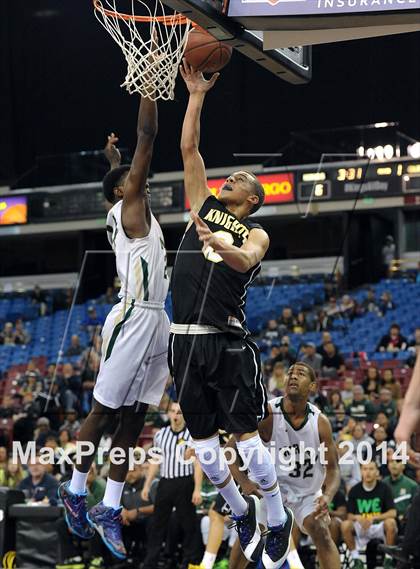 Thumbnail 2 in Bishop Montgomery vs. Moreau Catholic (CIF State D4 Final) photogallery.